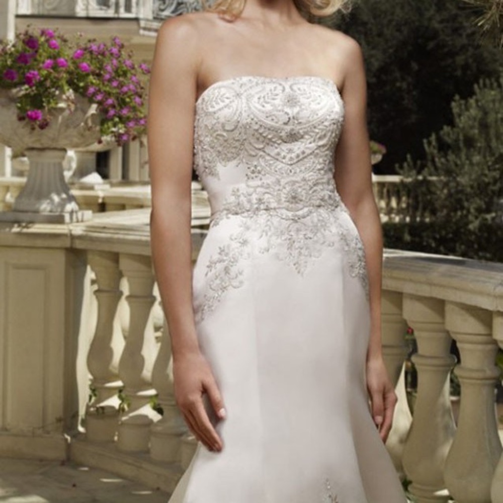 Casablanca wedding dress - Picture 4 of 4